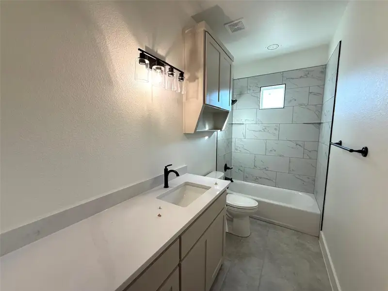 Furnished interior view inside a new home in , Salado (Image 5).