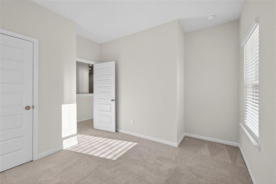 Spacious, unfurnished interior of a new home in Franklin Manor, Lawrenceville (Image 38).