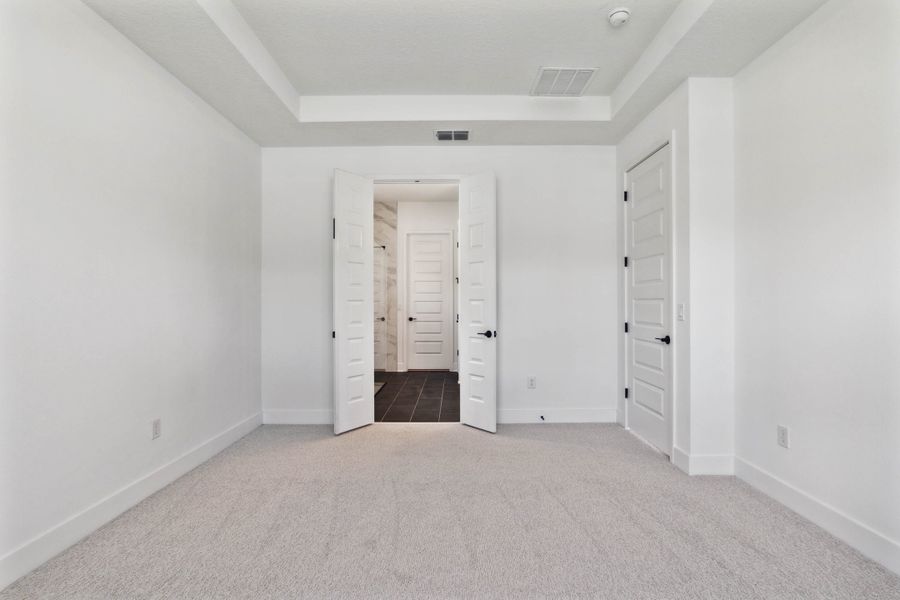 Representative unfurnished interior of a home built from the Hemingway by Rockwell Homes in Northlake at Ovation, Winter Garden (Image 73). Representative unfurnished interior of a home built from the Hemingway by Rockwell Homes in Northlake at Ovation, Winter Garden (Image 73).
