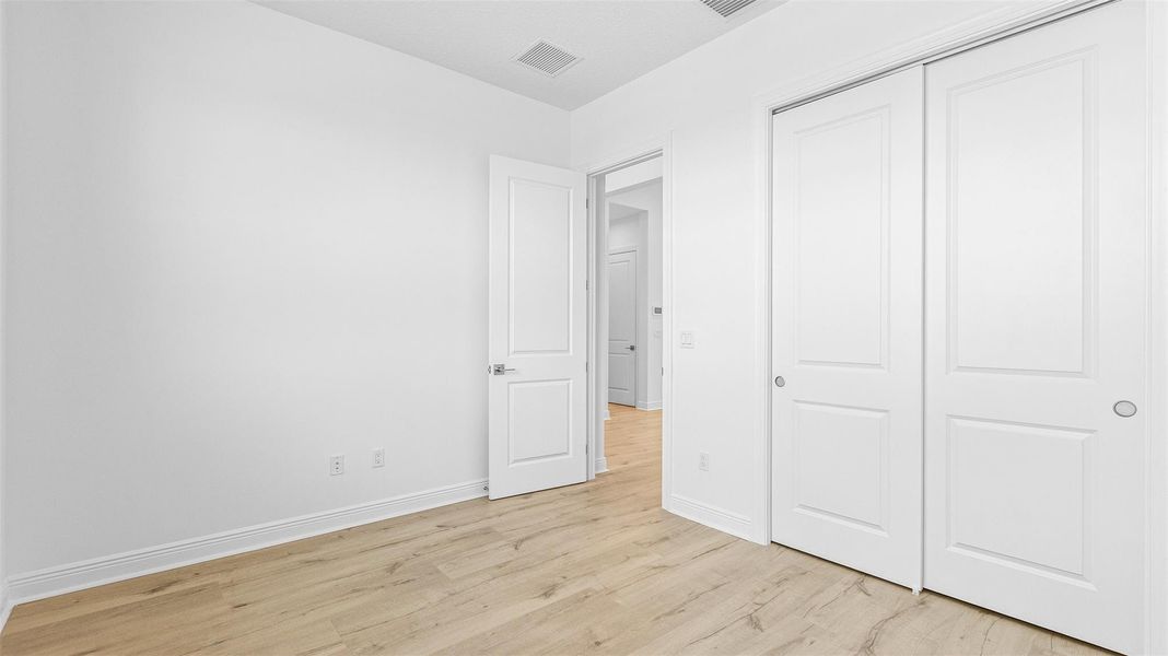 Spacious, unfurnished interior of a new home in , Port St. Lucie (Image 15).