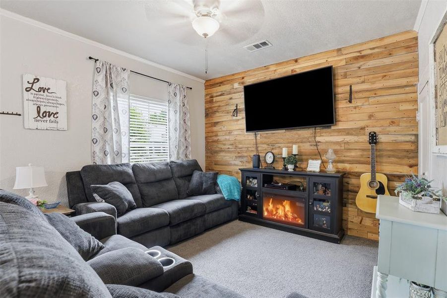 Furnished interior view inside a new home in , Cleburne (Image 8).