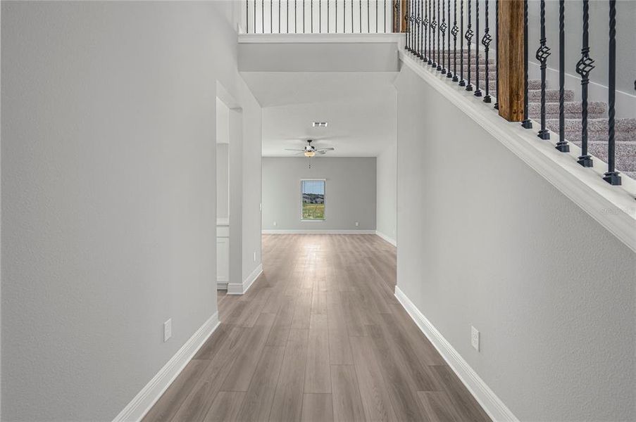 Spacious, unfurnished interior of a new home in Gum Lake Preserve, Lake Alfred (Image 18).