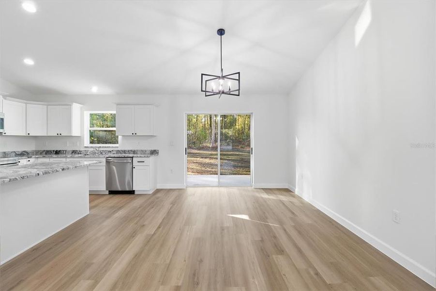 Spacious, unfurnished interior of a new home in , Citrus Springs (Image 36).