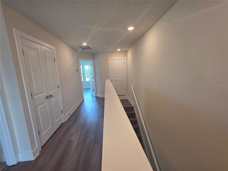 Spacious, unfurnished interior of a new home in , Orlando (Image 19).