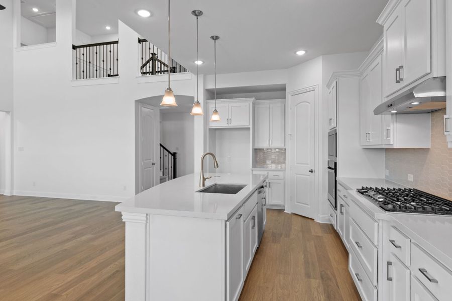5br New Home in Mansfield, TX.  - Slide 10