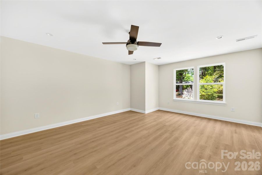 Spacious, unfurnished interior of a new home in , Charlotte (Image 22).
