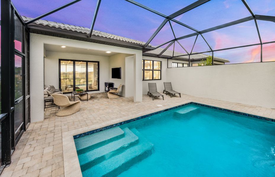 Screened-in lanai and pool