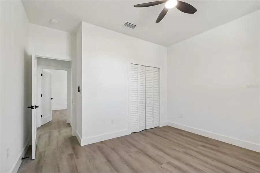 Spacious, unfurnished interior of a new home in , Pinellas Park (Image 17).