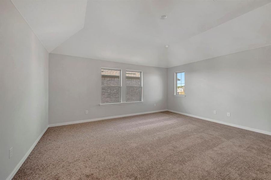 Spacious, unfurnished interior of a new home in Sagebrook, Argyle (Image 20).