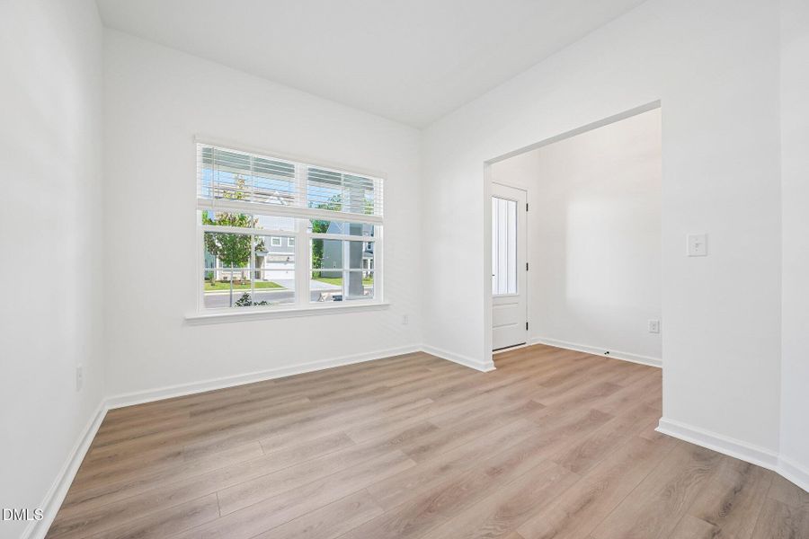 22-web-or-mls-Fetching Pl-S2905-022