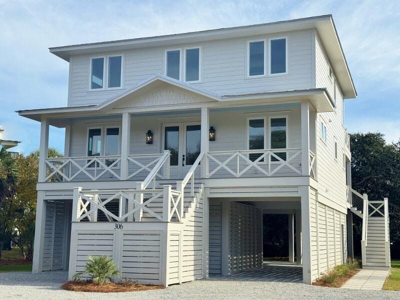 Exterior details and patio area of a home in , Edisto Beach (Image 38).