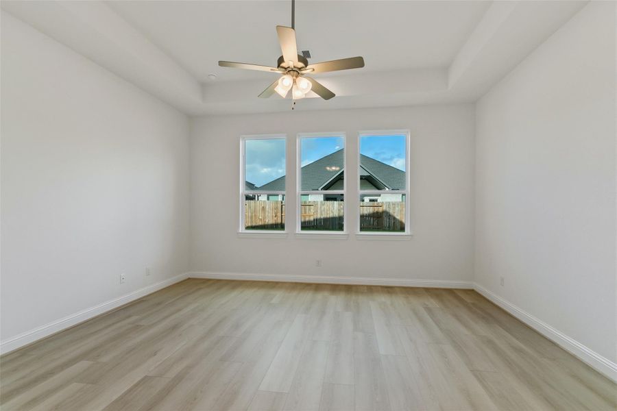 Spacious, unfurnished interior of a new home in Brookewater, Rosenberg (Image 20).