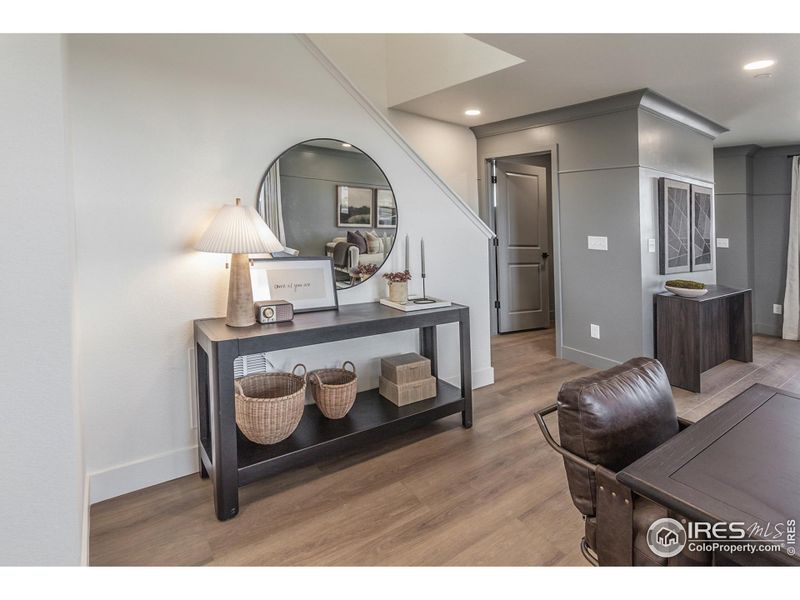 EXAMPLE PHOTO: MAIN LEVEL