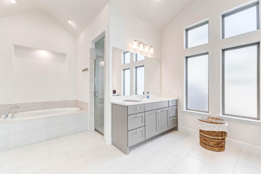 Furnished interior view inside a new home in Cross Creek West 55', Fulshear (Image 7).