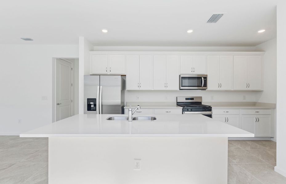 Furnished interior view inside a new home in Terreno, Naples (Image 9).