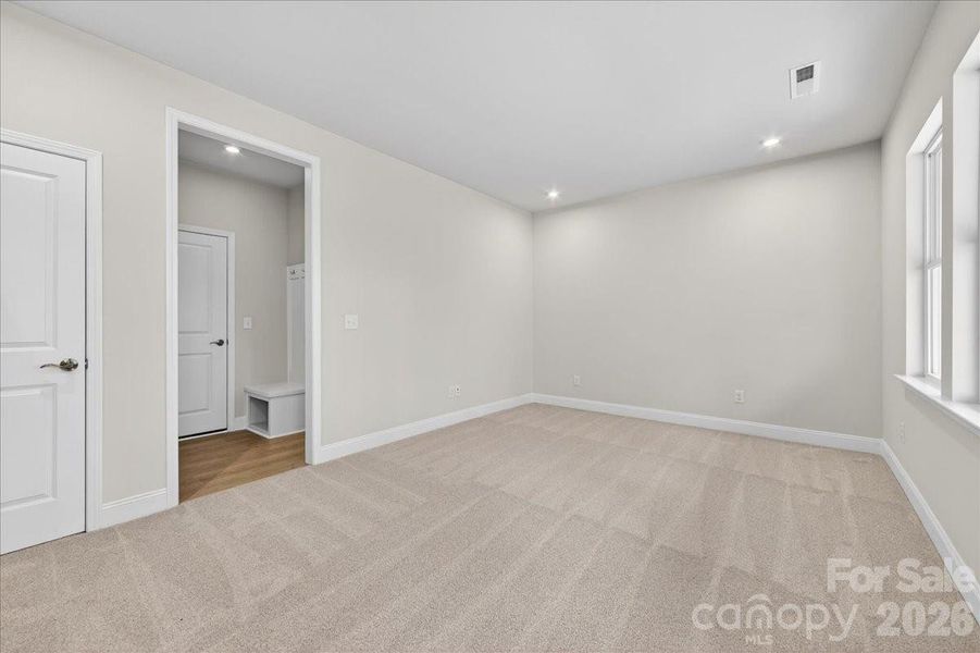 First floor flex space