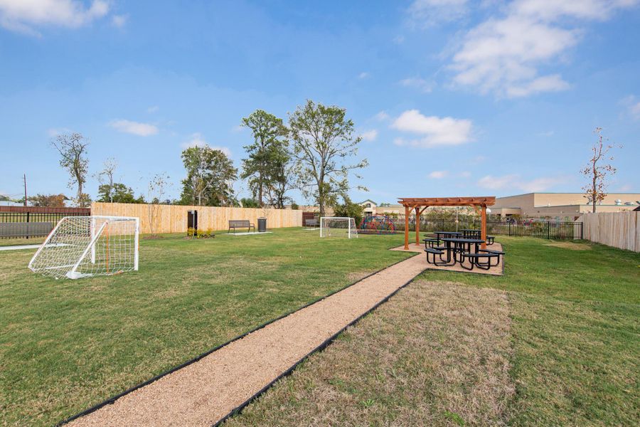 Community amenities in Bammel Oaks, Houston (Image 37).