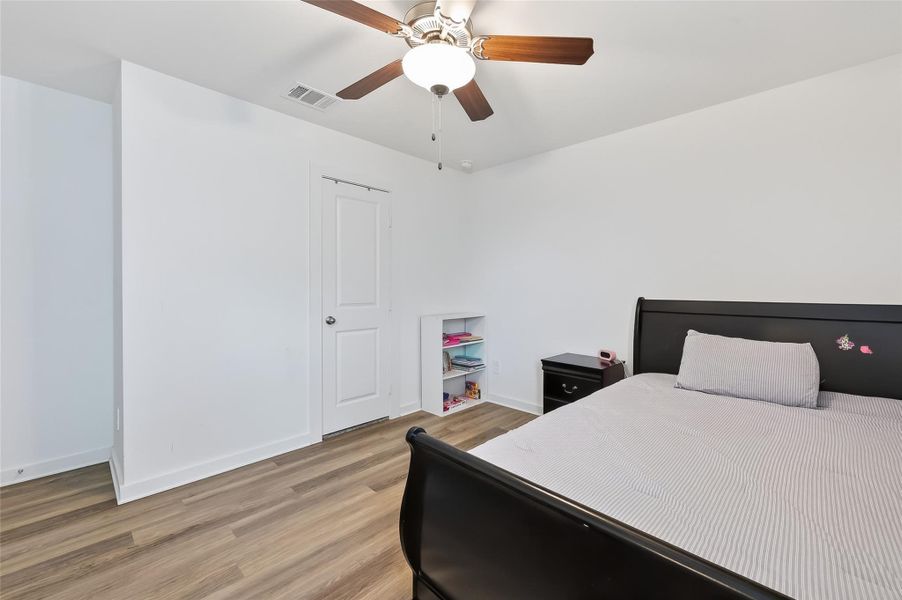 Furnished interior view inside a new home in Evergreen, Rosenberg (Image 19).