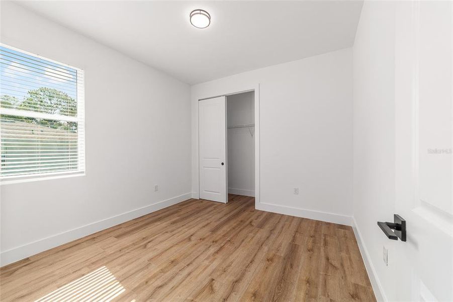 Spacious, unfurnished interior of a new home in , Ocala (Image 20).