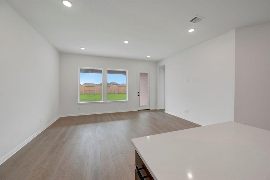 Spacious, unfurnished interior of a new home in Jordan Ranch - Terrace Collection, Fulshear (Image 17).