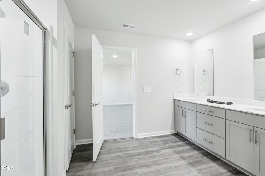 24-web-or-mls-Raleigh - River Glen - 290