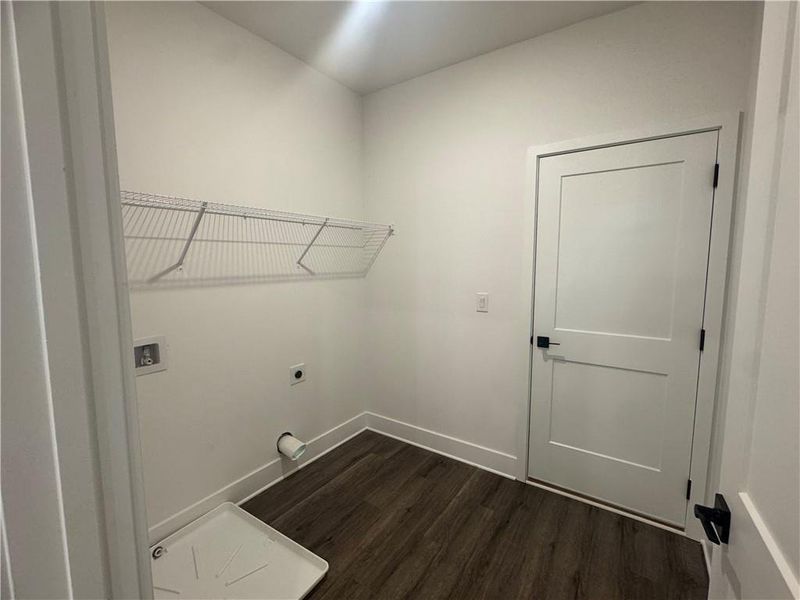 Spacious, unfurnished interior of a new home in The Fields of Walnut Creek, Pendergrass (Image 25).