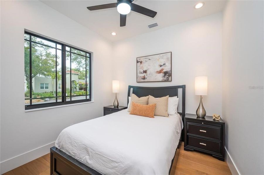 Furnished interior view inside a new home in , Sarasota (Image 59).