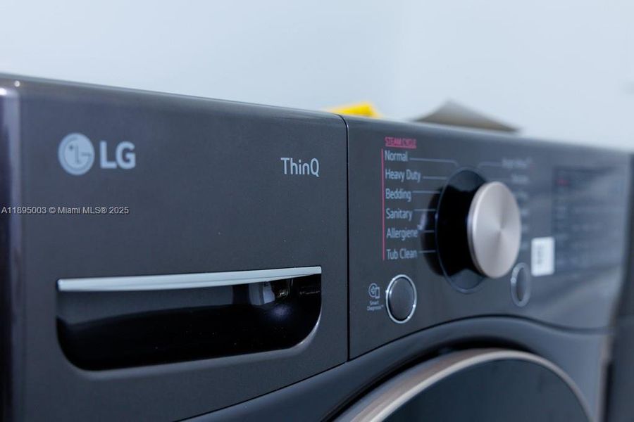 Close-up of interior finishes inside a home in , Lehigh Acres (Image 19).