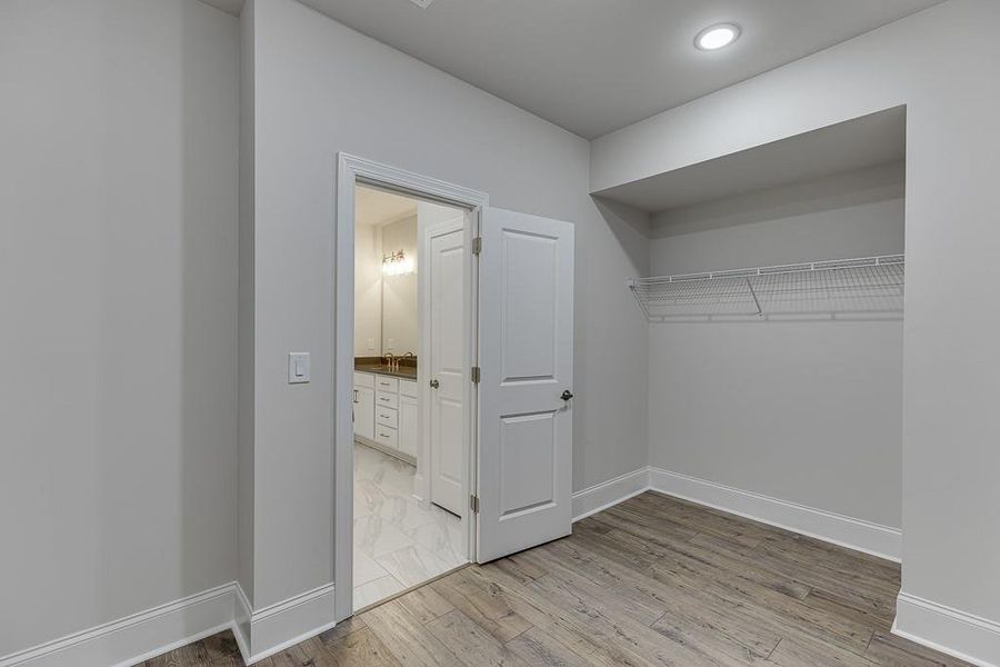 Spacious, unfurnished interior of a new home in , Buford (Image 24).