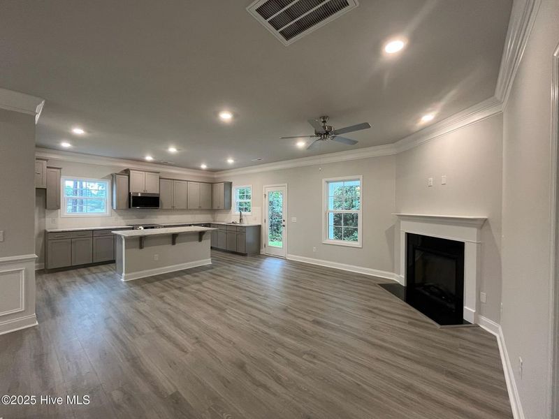 Spacious, unfurnished interior of a new home in Palmetto Creek, Bolivia (Image 22).