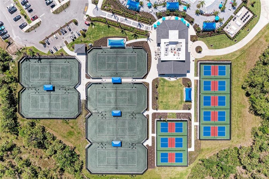 Community amenities in Wellen Park Golf & Country Club: Executive Homes, Venice (Image 35).