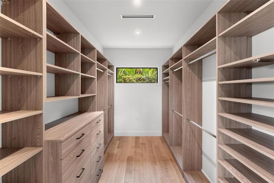 Image 88 of a home in .