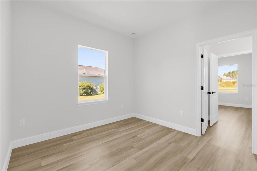 Spacious, unfurnished interior of a new home in , Ocala (Image 22).