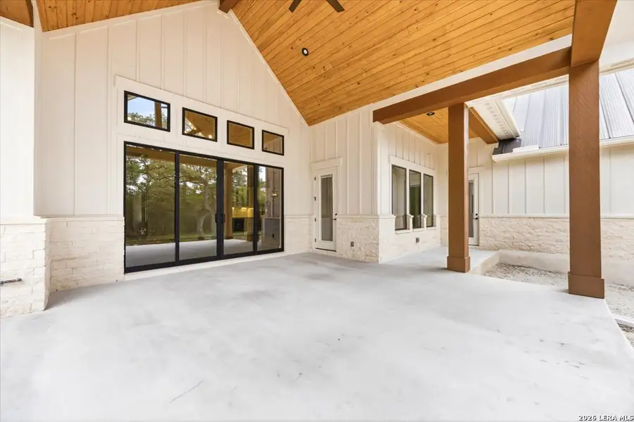 Exterior details and patio area of a home in , Canyon Lake (Image 4).