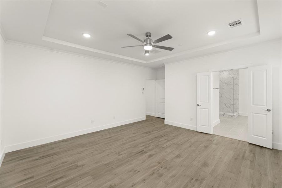 Spacious, unfurnished interior of a new home in Villages of Creekwood, Frisco (Image 14).