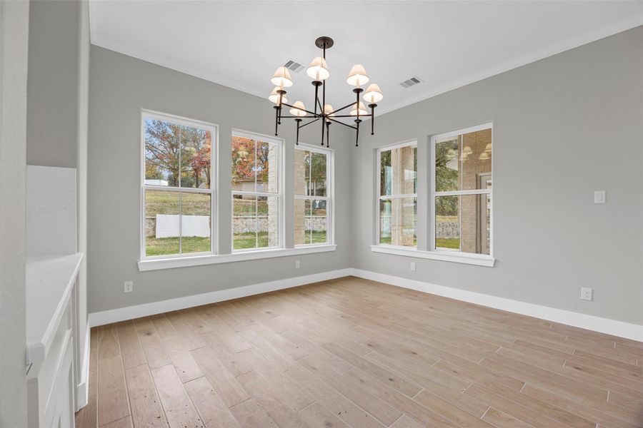 Large dining area next to the kitchen Large dining area next to the kitchen