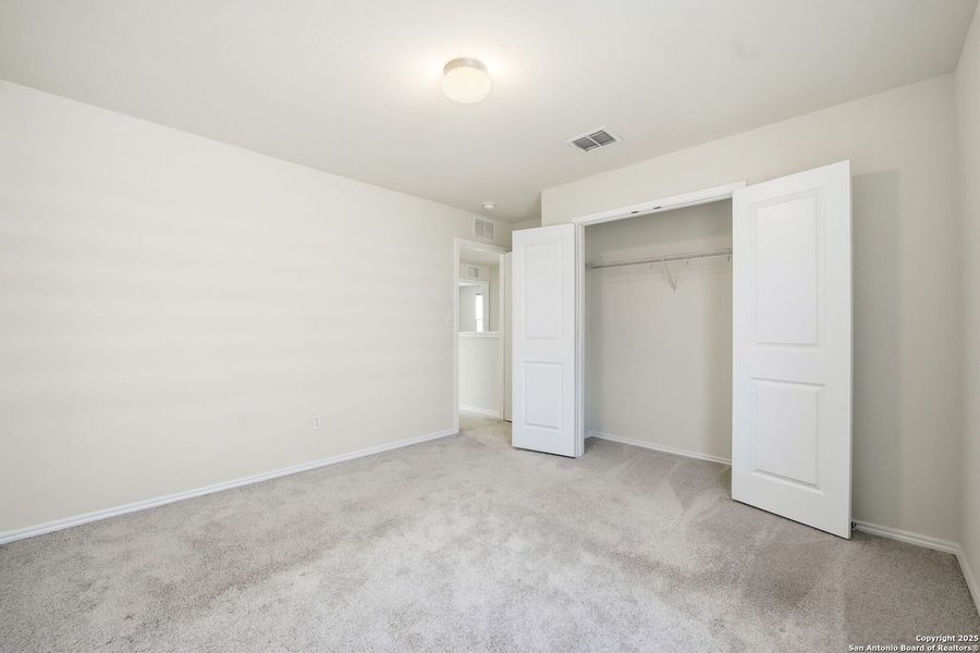 Spacious, unfurnished interior of a new home in Cinco Lakes, San Antonio (Image 15). Spacious, unfurnished interior of a new home in Cinco Lakes, San Antonio (Image 15).