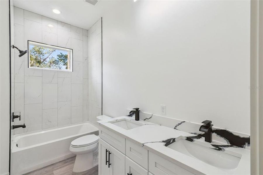 Furnished interior view inside a new home in , Leesburg (Image 9).