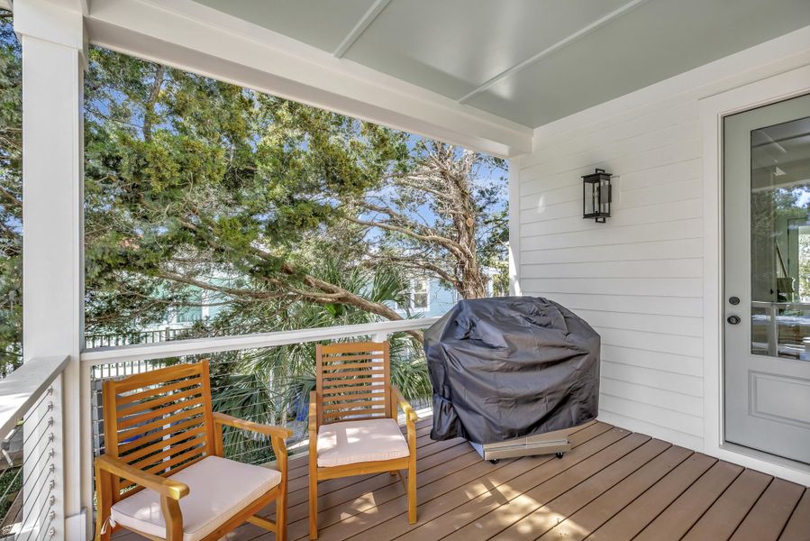 Exterior details and patio area of a home in , Isle Of Palms (Image 28).