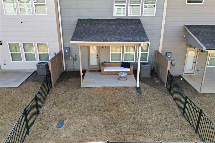 Exterior details and patio area of a home in , Jasper (Image 24).