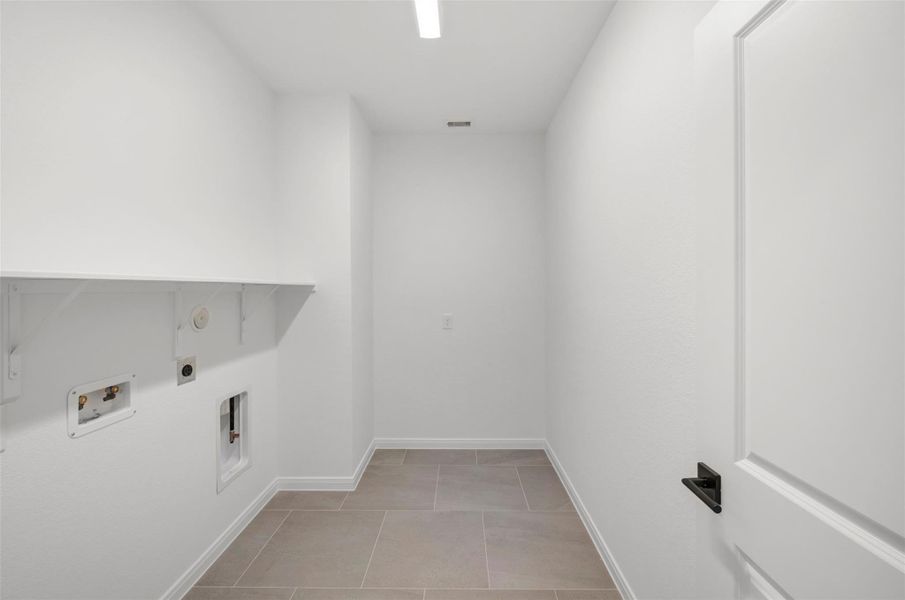 Spacious, unfurnished interior of a new home in The Grand Prairie 50’, Hockley (Image 31).