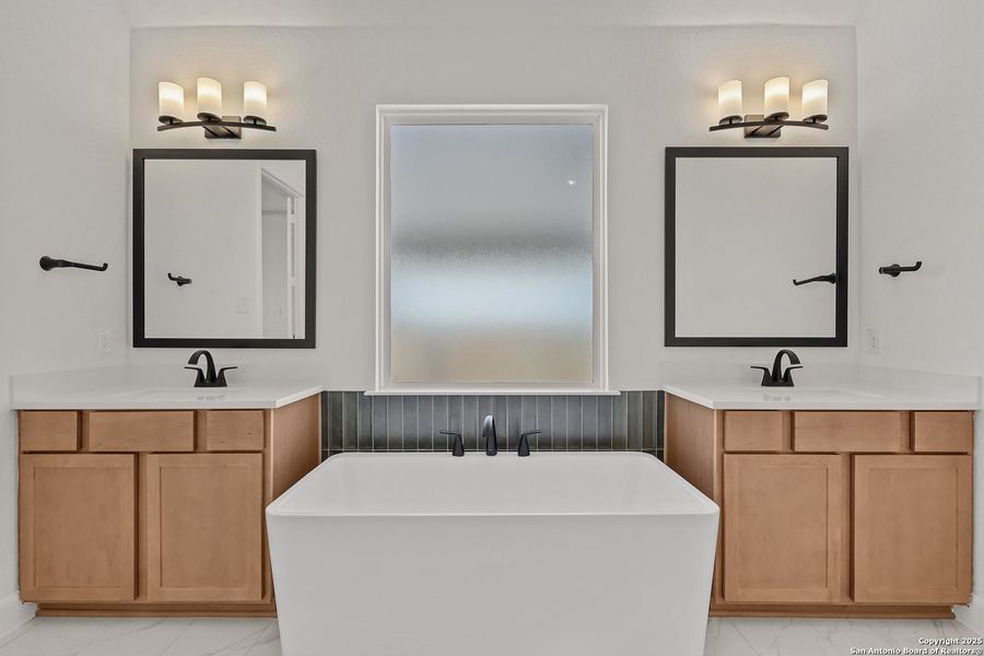 Furnished interior view inside a new home in Mayfair 60', New Braunfels (Image 10).