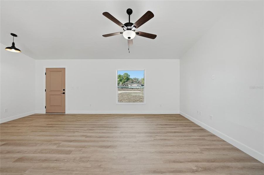 Spacious, unfurnished interior of a new home in , Arcadia (Image 17).