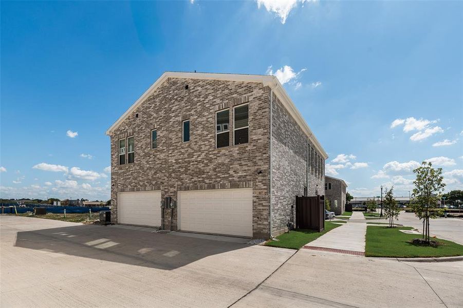 Image 23 of a home in Collin Creek. Image 23 of a home in Collin Creek.