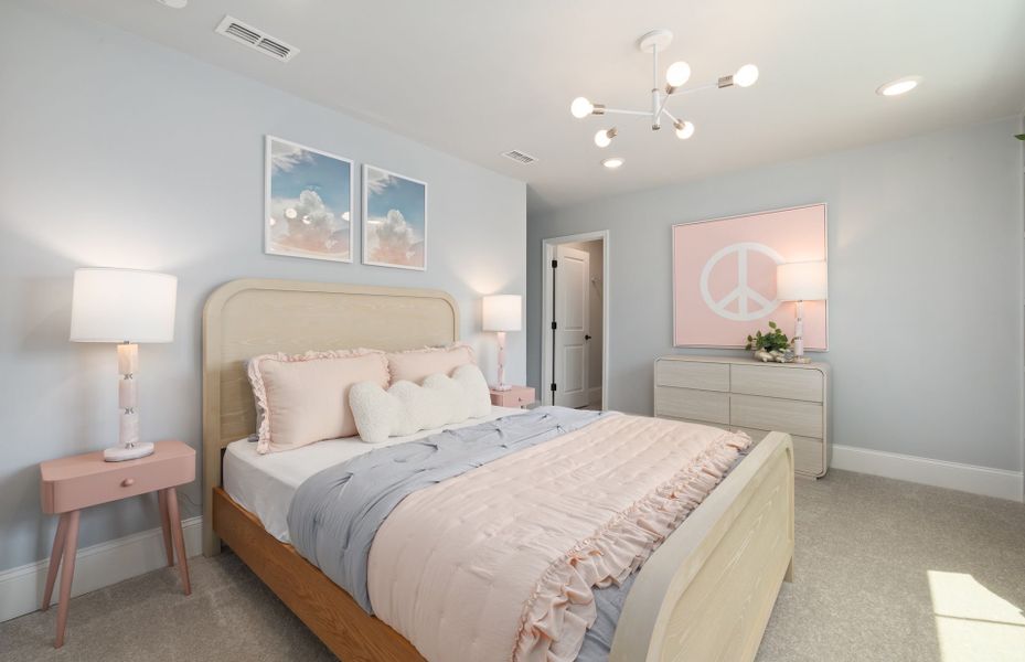 Representative furnished interior of a home built from the Stonebrook by Pulte Homes in The Preserve at Marks Creek, Knightdale (Image 32). Representative furnished interior of a home built from the Stonebrook by Pulte Homes in The Preserve at Marks Creek, Knightdale (Image 32).
