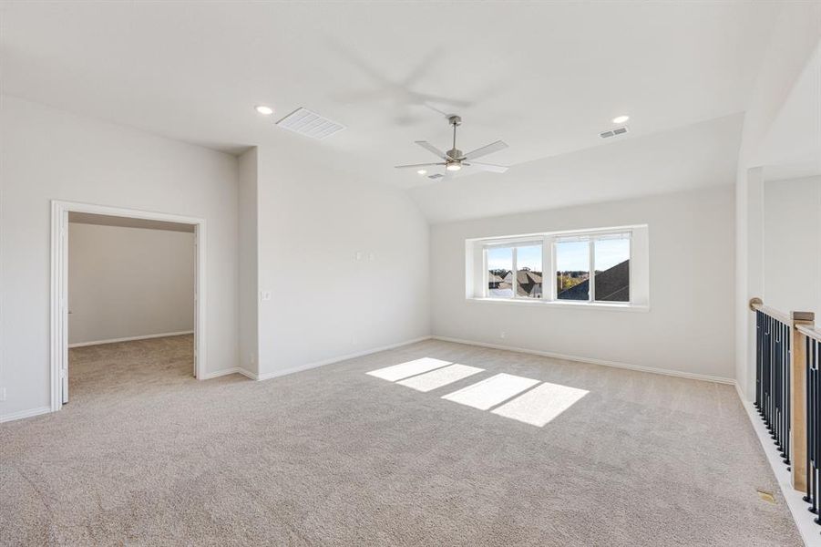 Spacious, unfurnished interior of a new home in Hayes Crossing, Midlothian (Image 29).