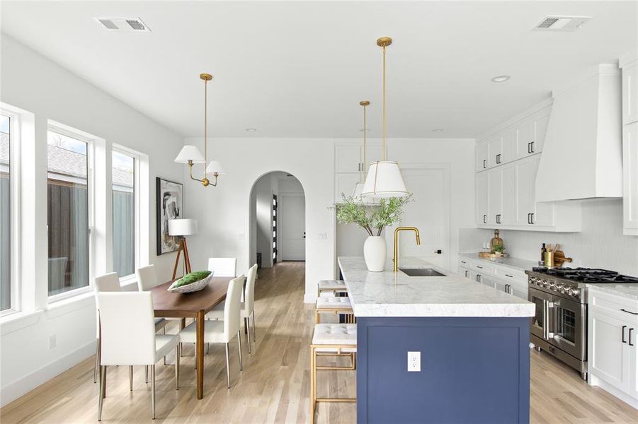 Furnished interior view inside a new home in , Dallas (Image 14).