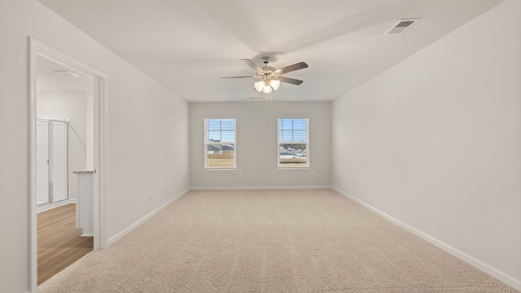 Spacious, unfurnished interior of a new home in Captain's Corner, Grovetown (Image 19).
