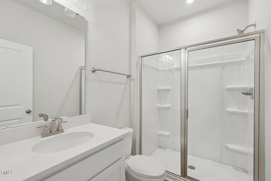 Mews 64_Bathroom 1_6.3.25_webready Mews 64_Bathroom 1_6.3.25_webready