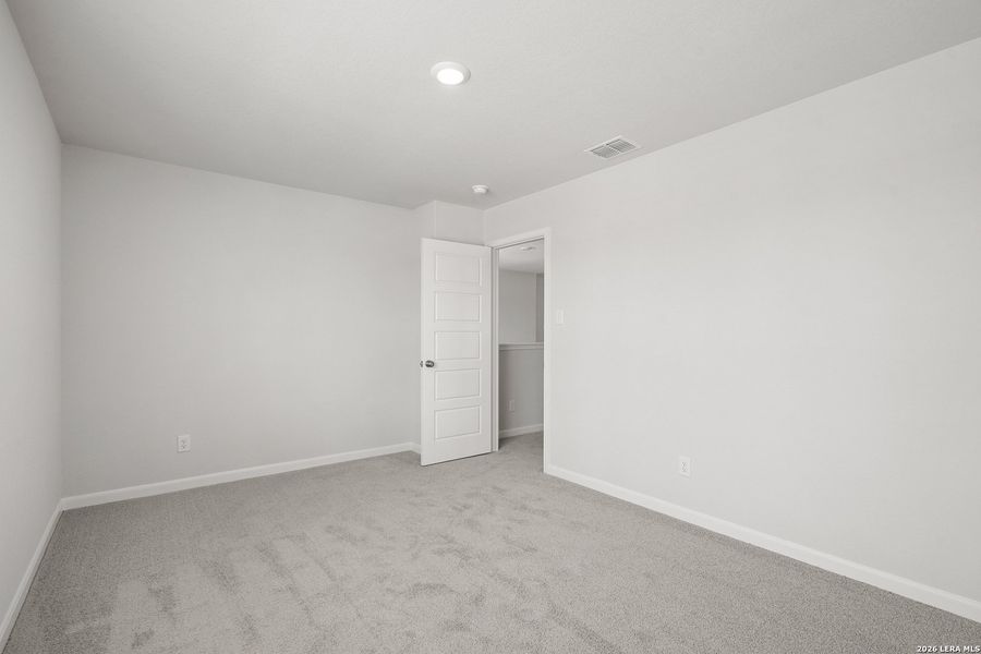 Spacious, unfurnished interior of a new home in Hickory Ridge, Elmendorf (Image 24).